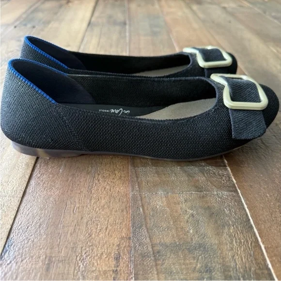 Rothy’s The Emblem Flat in Black w/ Gold Buckle - 7 - Picture 5 of 7